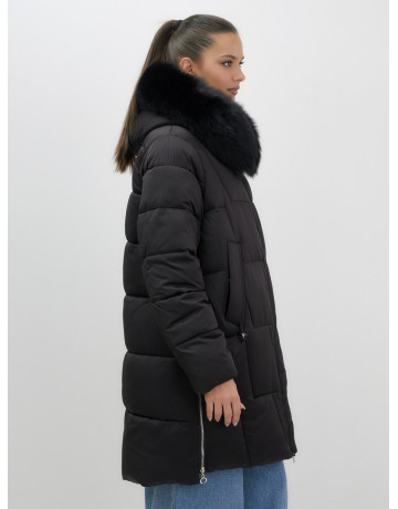 Длинный зимний пуховик премиум-класса.