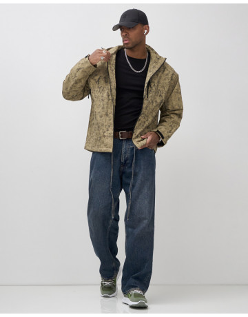 Мужская спортивная куртка «Хит сезона»: стиль и защита для активных мужчин