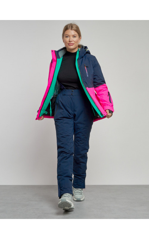 Женский горнолыжный костюм для зимних видов спорта.