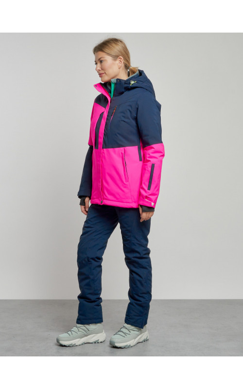 Женский горнолыжный костюм для зимних видов спорта.