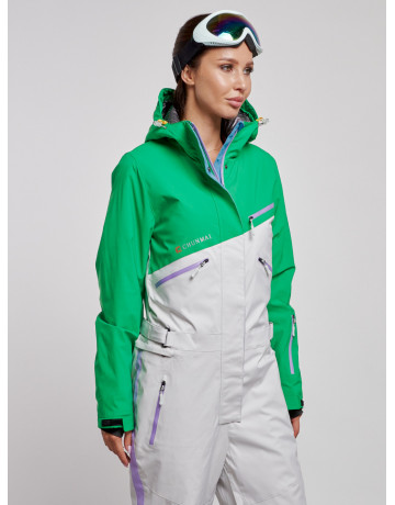 Зимний женский комбинезон для зимних видов спорта.