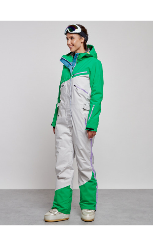 Зимний женский комбинезон для зимних видов спорта.