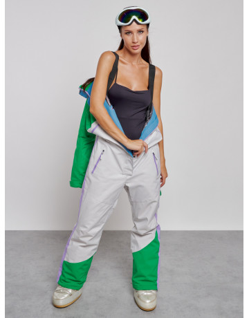 Зимний женский комбинезон для зимних видов спорта.