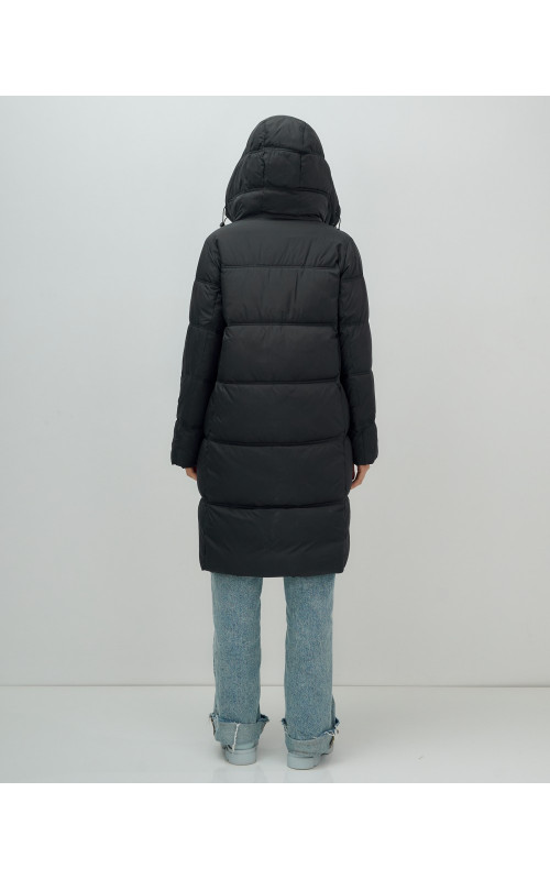 Длинный женский пуховик с капюшоном для зимы