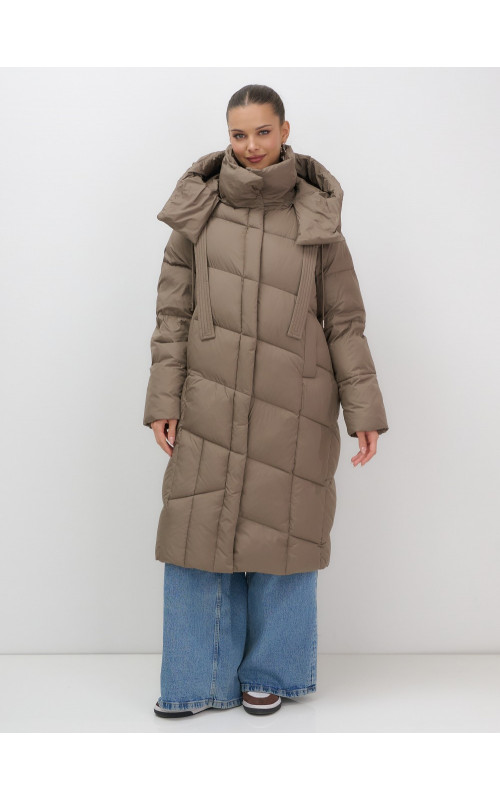 Тёплый женский пуховик с капюшоном для зимы