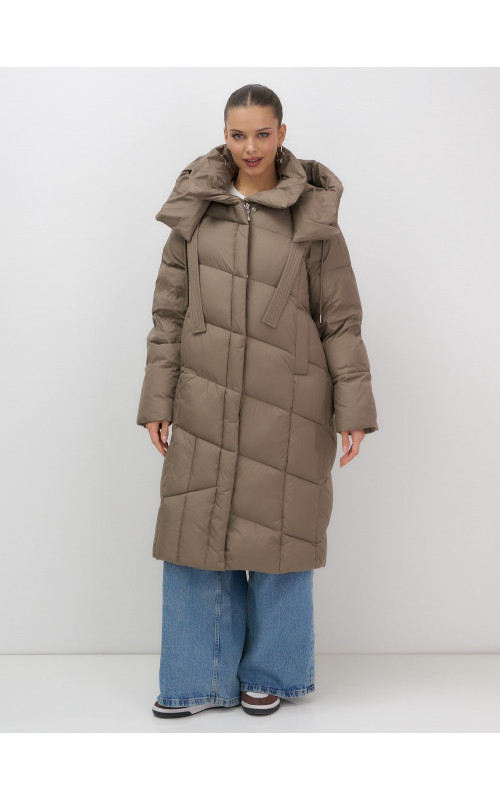 Тёплый женский пуховик с капюшоном для зимы