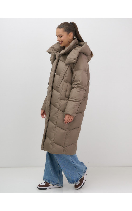 Тёплый женский пуховик с капюшоном для зимы