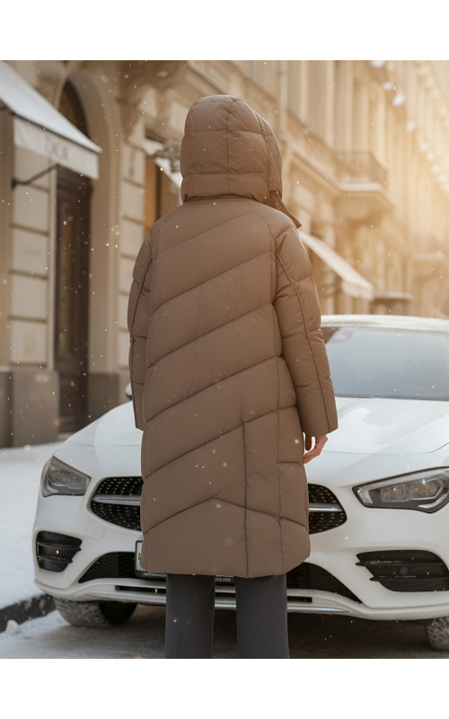 Тёплый женский пуховик с капюшоном для зимы
