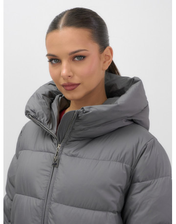 Женский зимний пуховик с капюшоном на резинке для больших размеров.