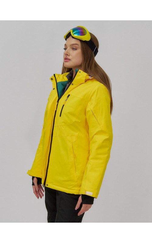 Женская горнолыжная куртка со съёмным капюшоном.