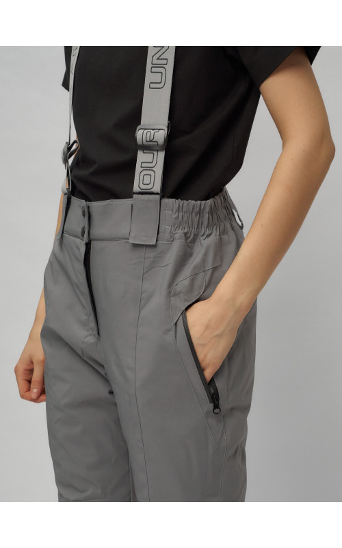 Женский горнолыжный костюм зимний.