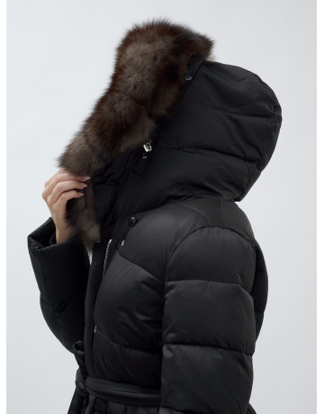 Женский зимний пуховик с мехом песца