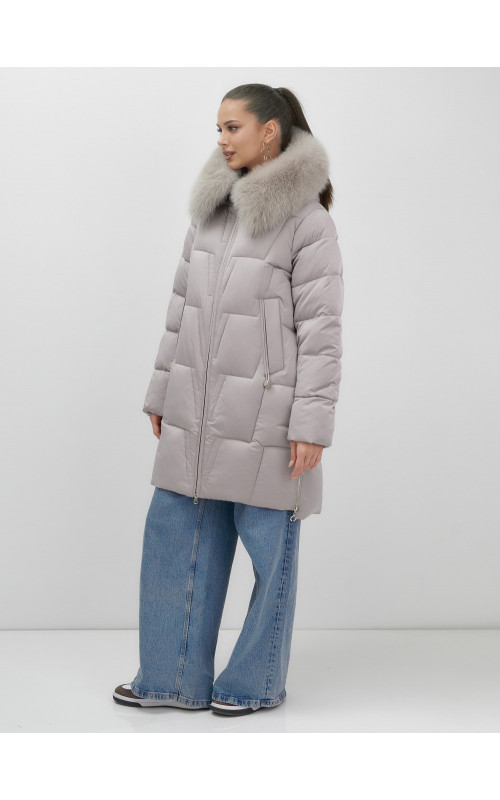 Длинный зимний пуховик премиум-класса.