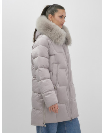 Длинный зимний пуховик премиум-класса.