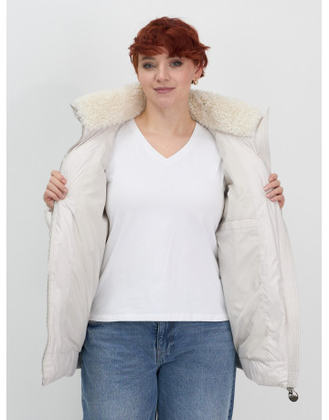 Зимний пуховик с искусственной овчиной для женщин: стиль и тепло