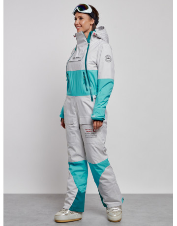 Зимний женский комбинезон для зимних видов спорта.