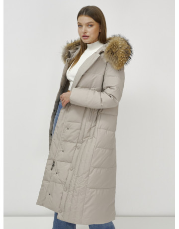 Длинный женский пуховик с мехом енота.