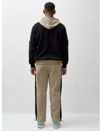 Мужской утеплённый спортивный костюм с начёсом для осени