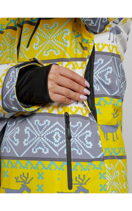 Женский горнолыжный костюм зимний.