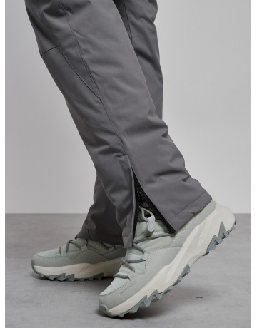 Женский горнолыжный костюм зимний.