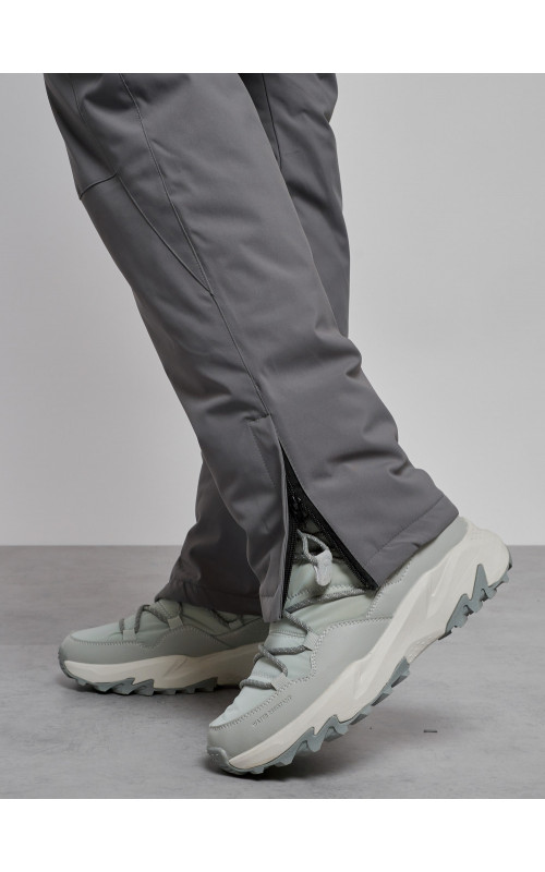 Женский горнолыжный костюм зимний.