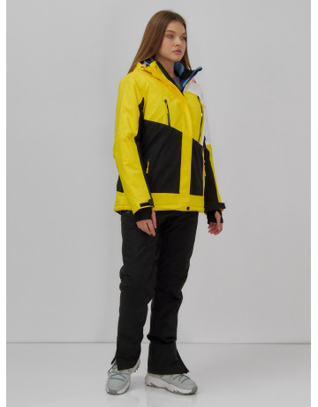 Женский горнолыжный костюм для активного отдыха.